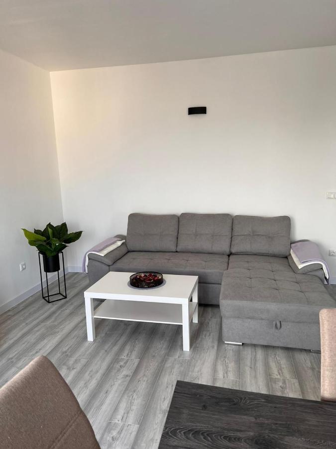 Apartment Lena Baška Voda Esterno foto