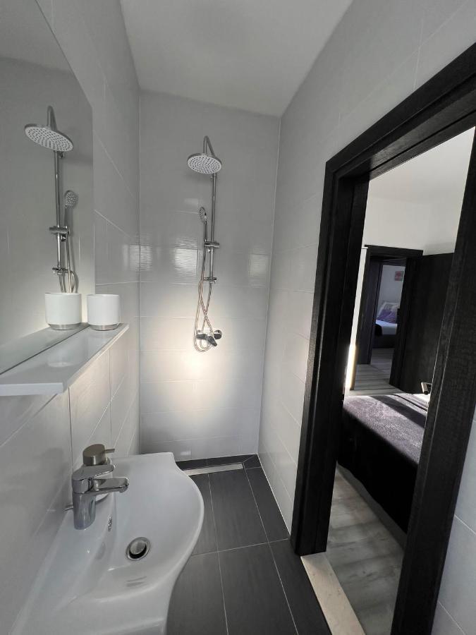 Apartment Lena Baška Voda Esterno foto