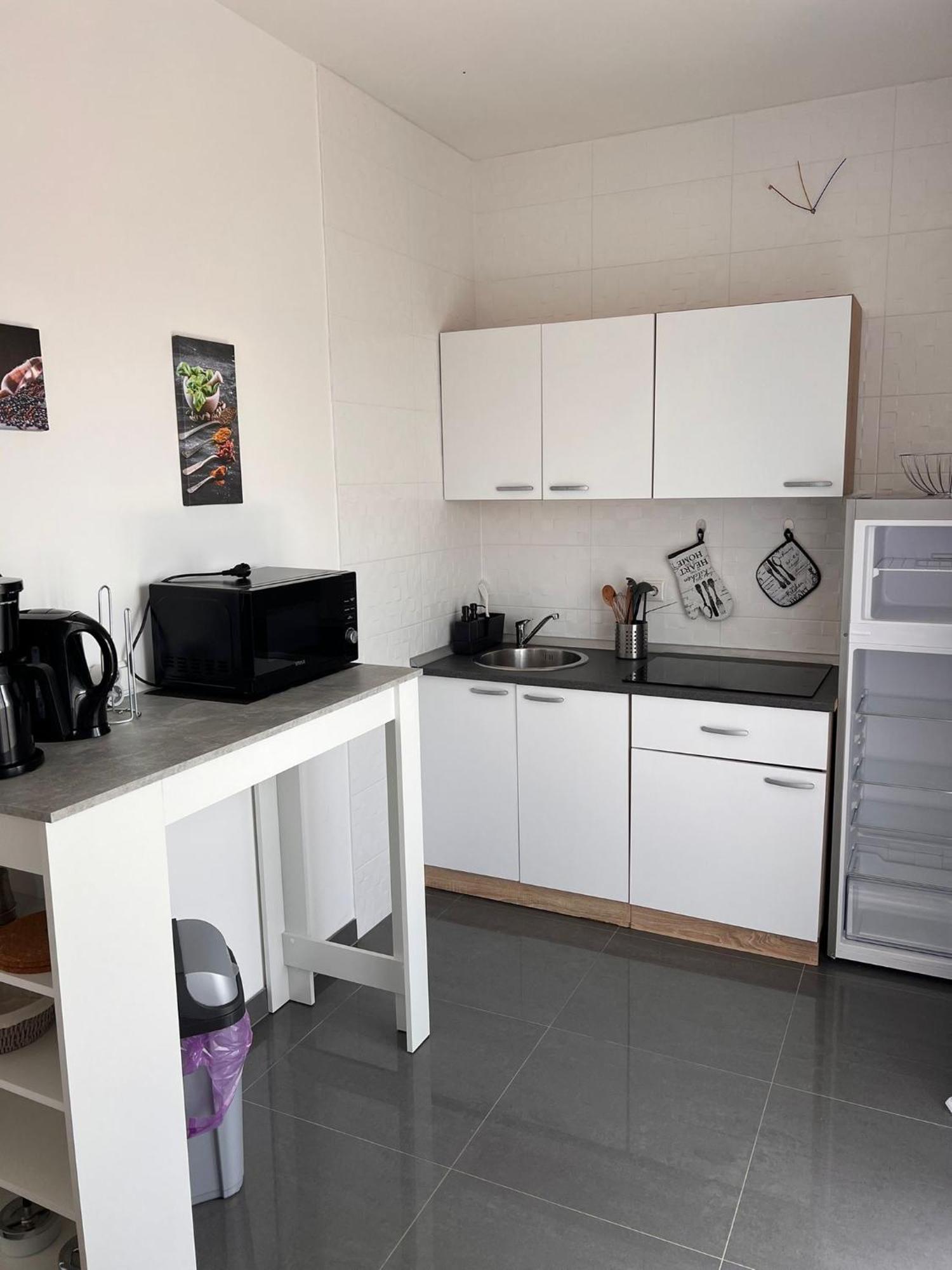 Apartment Lena Baška Voda Esterno foto